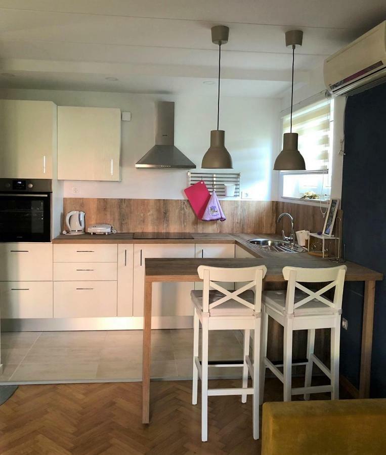 Apartman Gloria Lejlighed Mali Lošinj Eksteriør billede