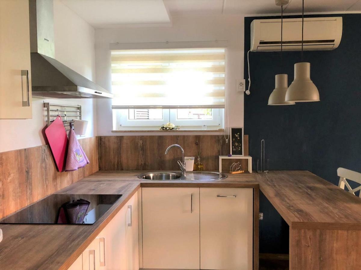 Apartman Gloria Lejlighed Mali Lošinj Eksteriør billede